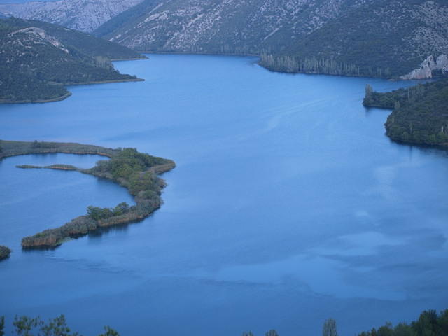 PA047945