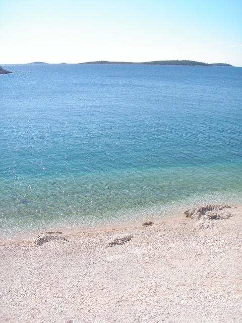 PA081900